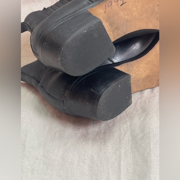 J. Crew Black Leather Chelsea Ankle Boot size 5.5 made in Italy. - Picture 4 of 7